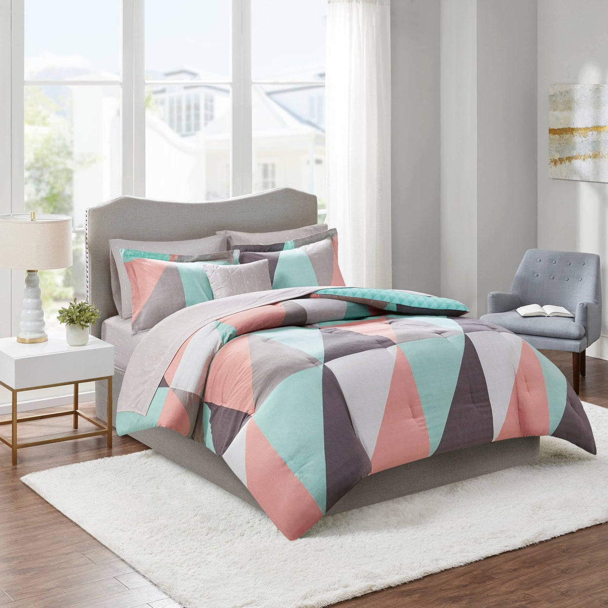 Cal King Complete Bed Set A685432