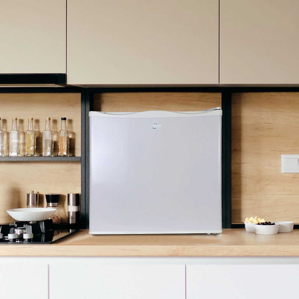 White 1.2 cu ft Upright Freezer B52948