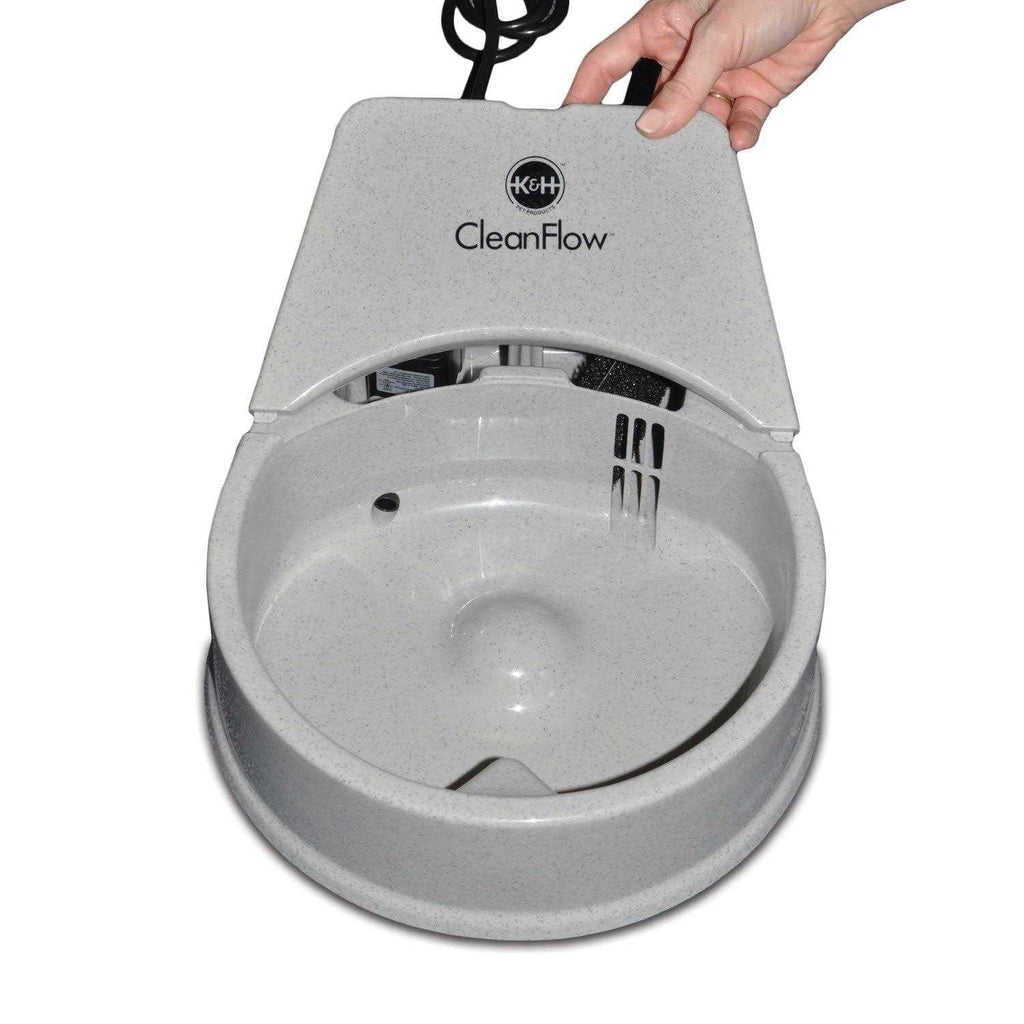 Clean Flow Pet Bowl with Reservoir F568413