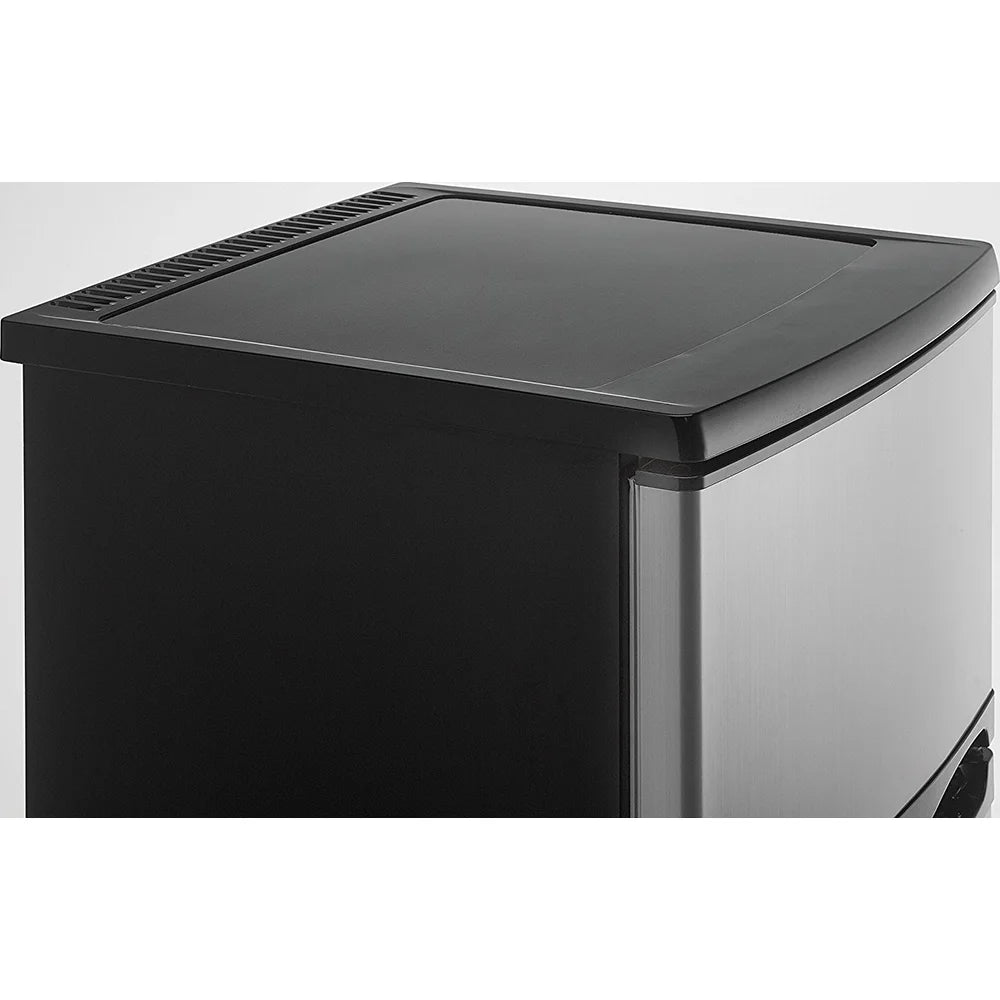 7.3 Cu. Ft. Top Freezer Refrigerator X89833