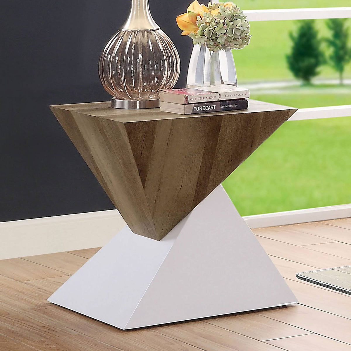 White End Table H8461