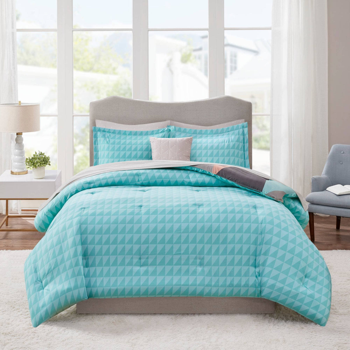 Cal King Complete Bed Set A685432