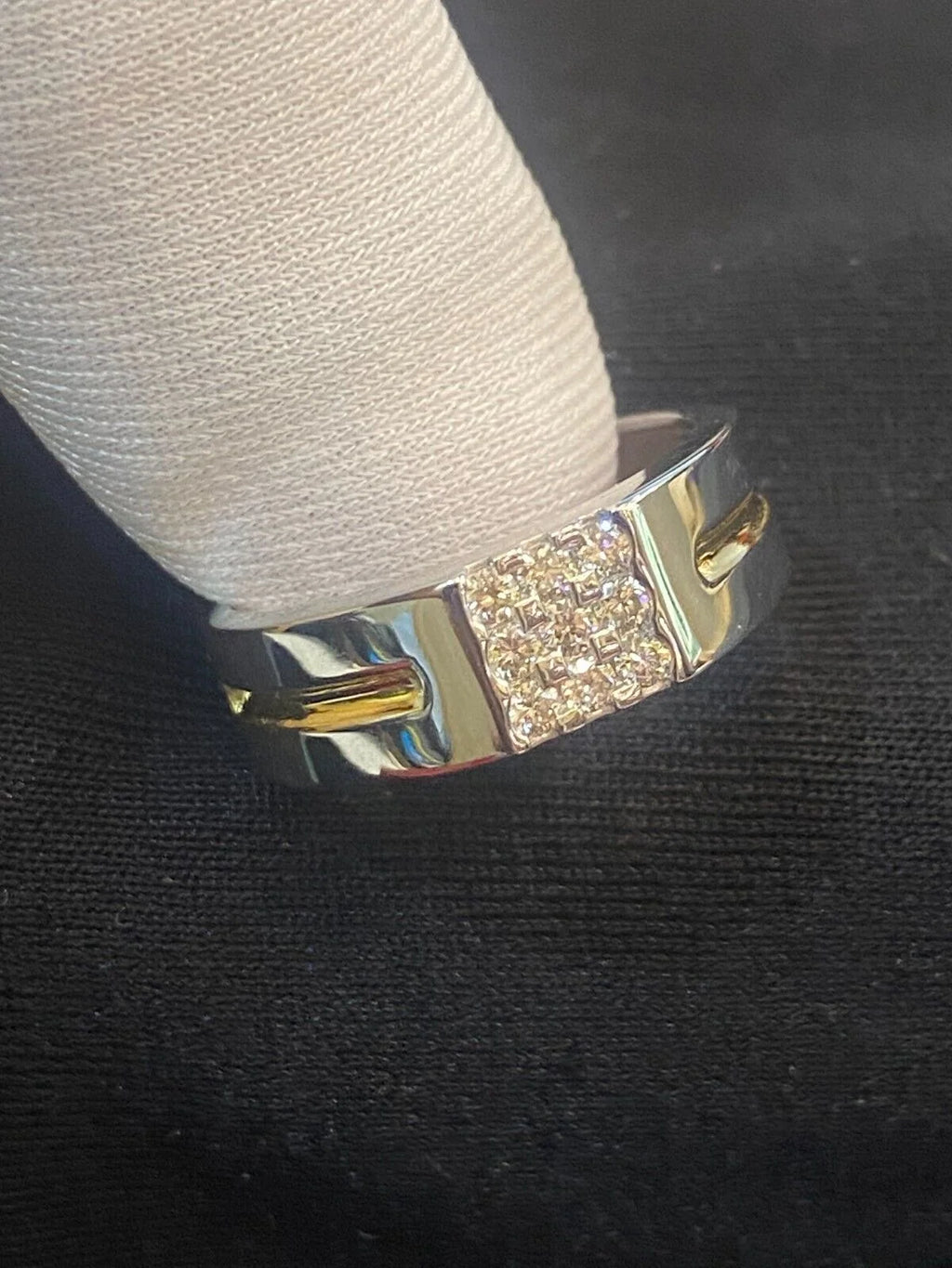 14K White Gold Diamond Wedding Band Ring S104197