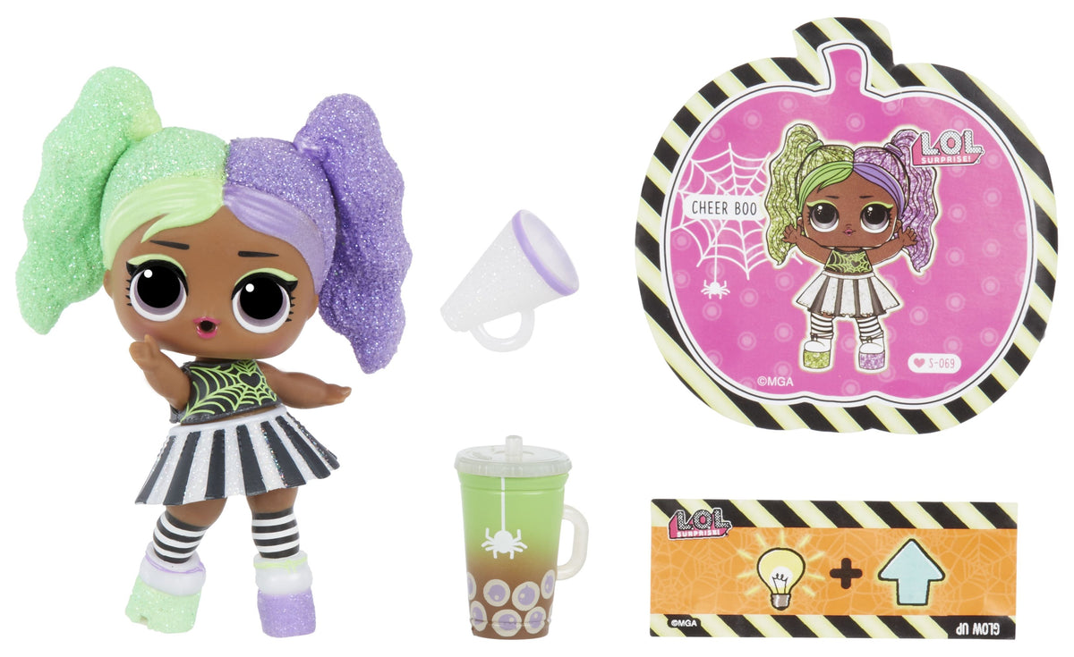 Glow-in-the-Dark Doll with 7 Surprises I94511