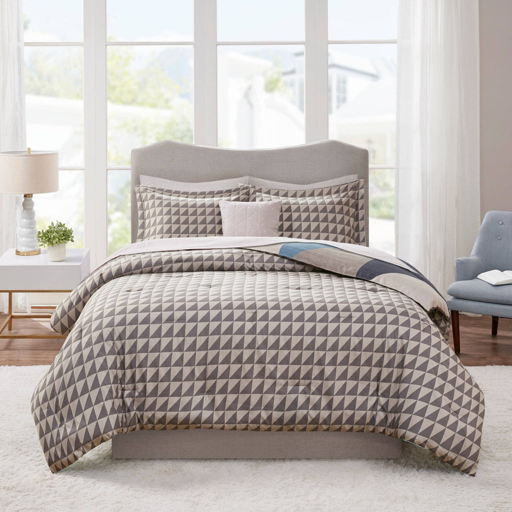 Cal King Complete Bed Set A685432