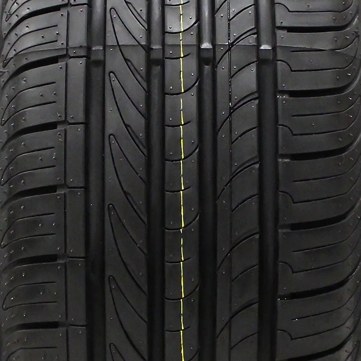 P235/55R18 99V Passenger Tire F9390
