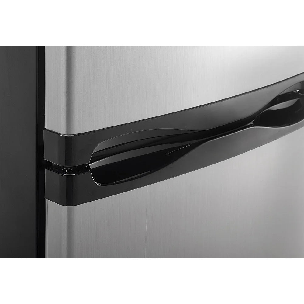 7.3 Cu. Ft. Top Freezer Refrigerator X89833