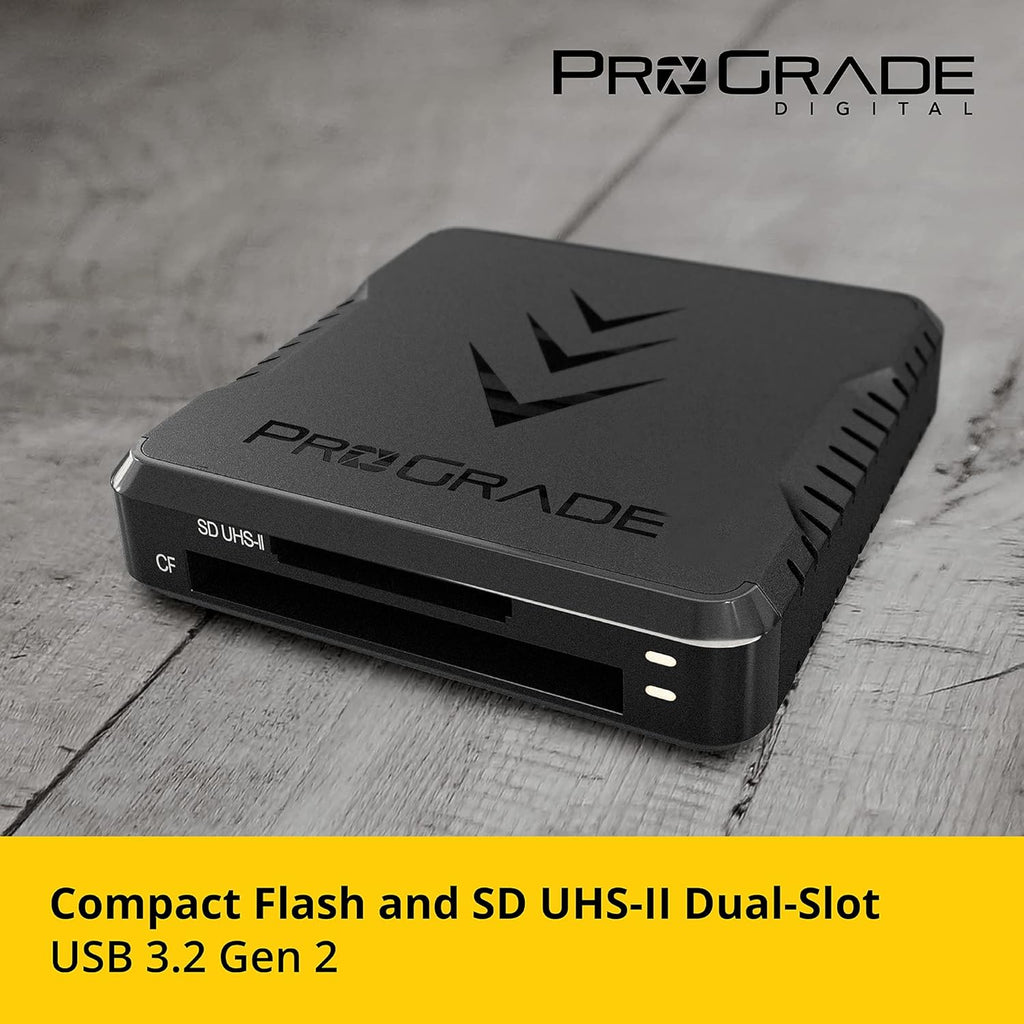 Compact Flash and SD UHS-II Dual-Slot Memory Card Reader C352656