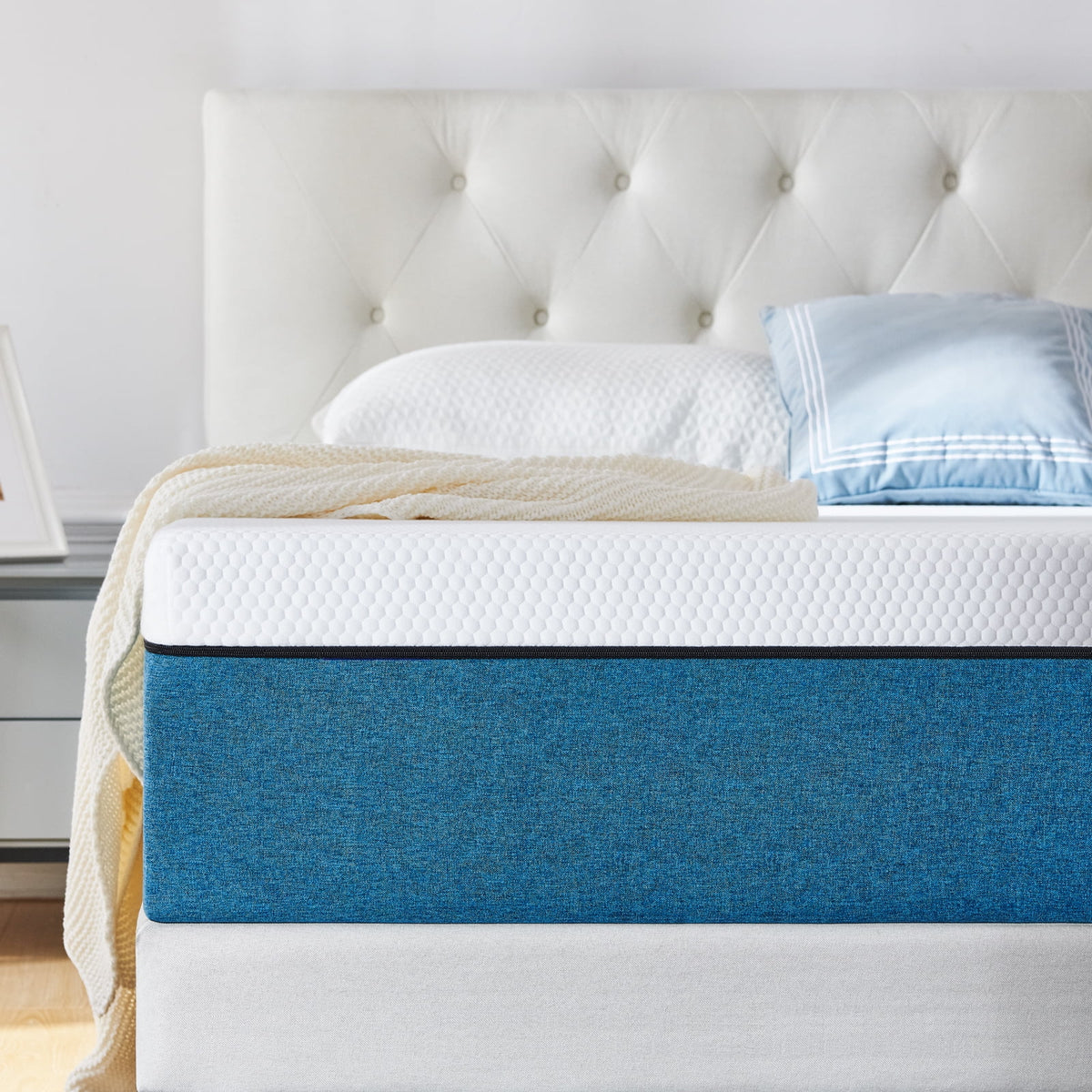 Queen 10 Medium Gel Memory Foam Mattress E9712